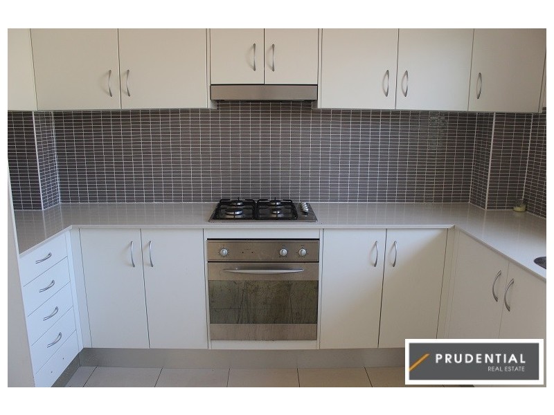 4/13 Chamberlain Street, Campbelltown NSW 2560