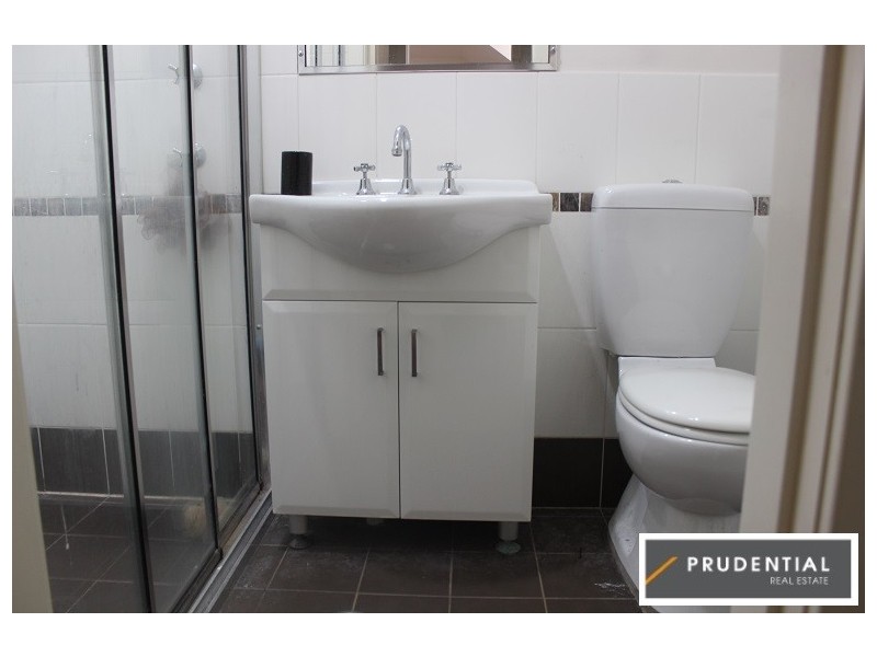4/13 Chamberlain Street, Campbelltown NSW 2560