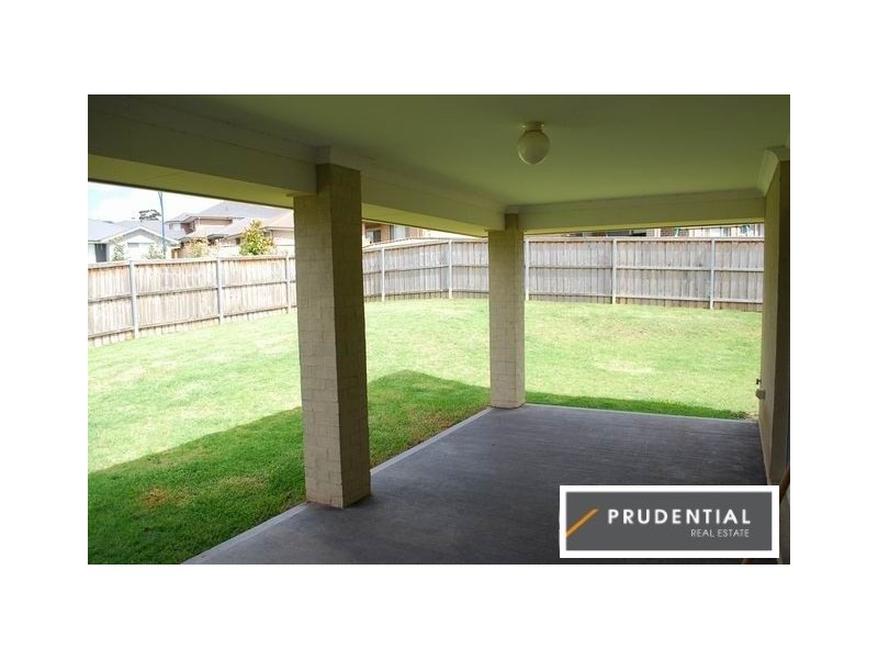 10 Jarvisfield Place, Macquarie Links NSW 2565