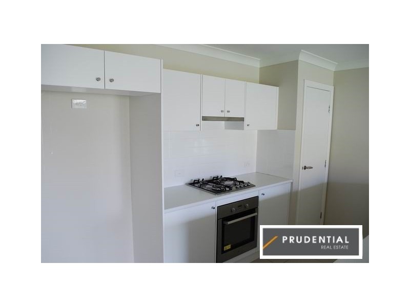 10 Jarvisfield Place, Macquarie Links NSW 2565