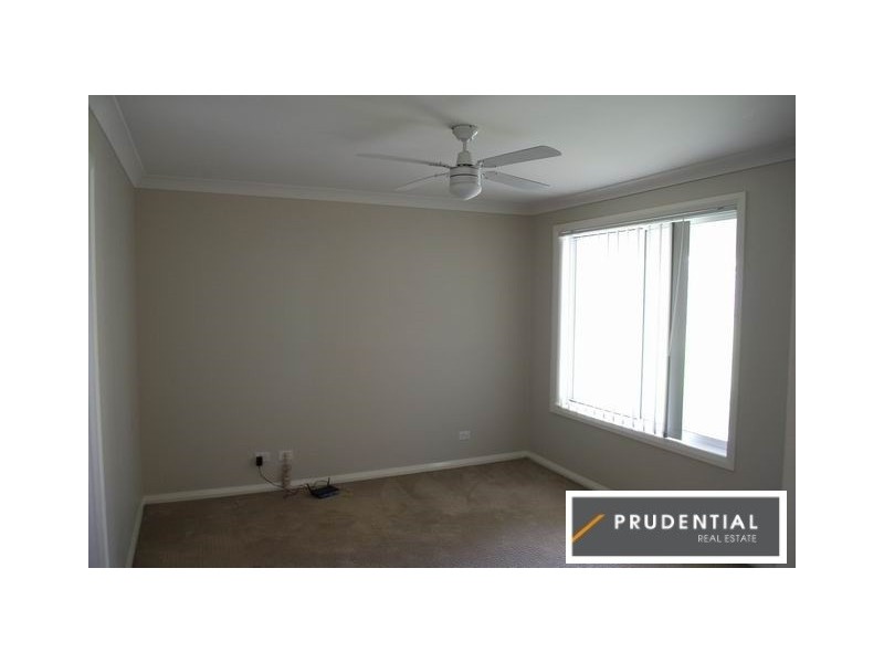10 Jarvisfield Place, Macquarie Links NSW 2565