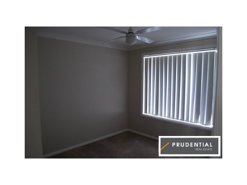10 Jarvisfield Place, Macquarie Links NSW 2565