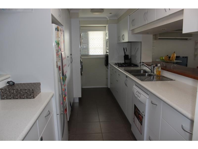 1 Haultain Street, Minto NSW 2566