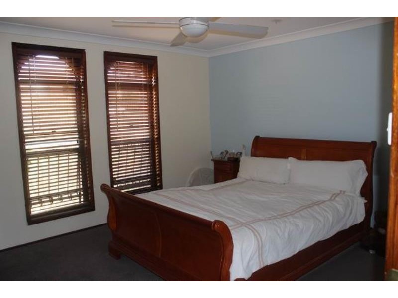 10 Spitfire Drive, Raby NSW 2566