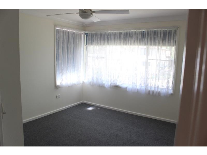 4 Dandar Place, Bradbury NSW 2560