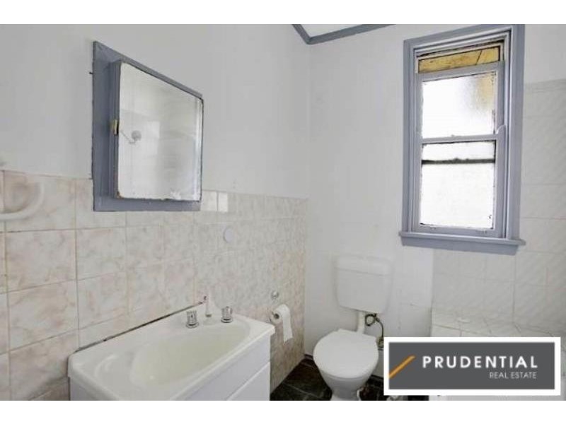 95 Lindesay Street, Campbelltown NSW 2560