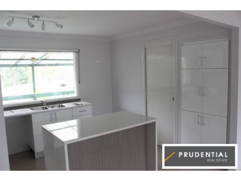 15 Elgata Crescent, Bradbury NSW 2560