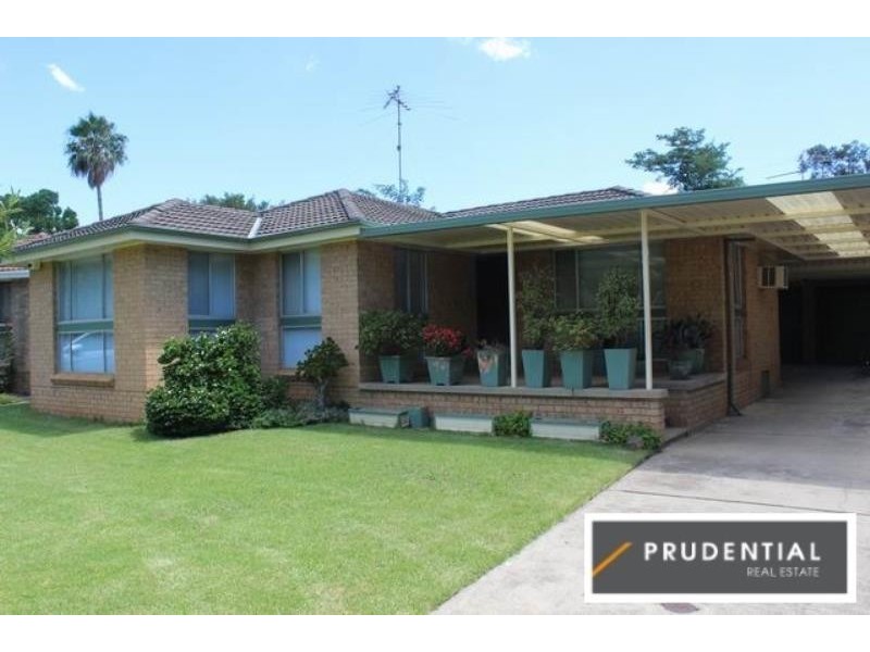 4 Dampier Place, Leumeah NSW 2560