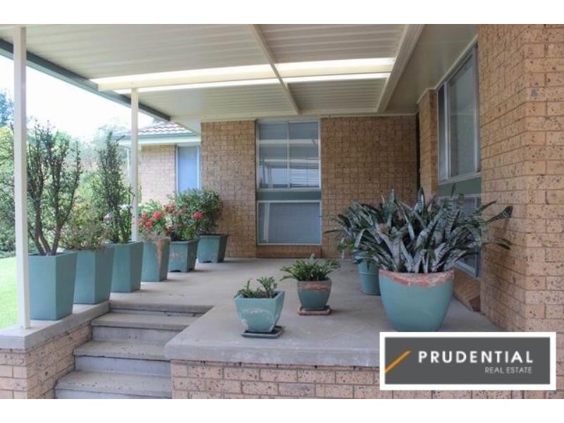 4 Dampier Place, Leumeah NSW 2560