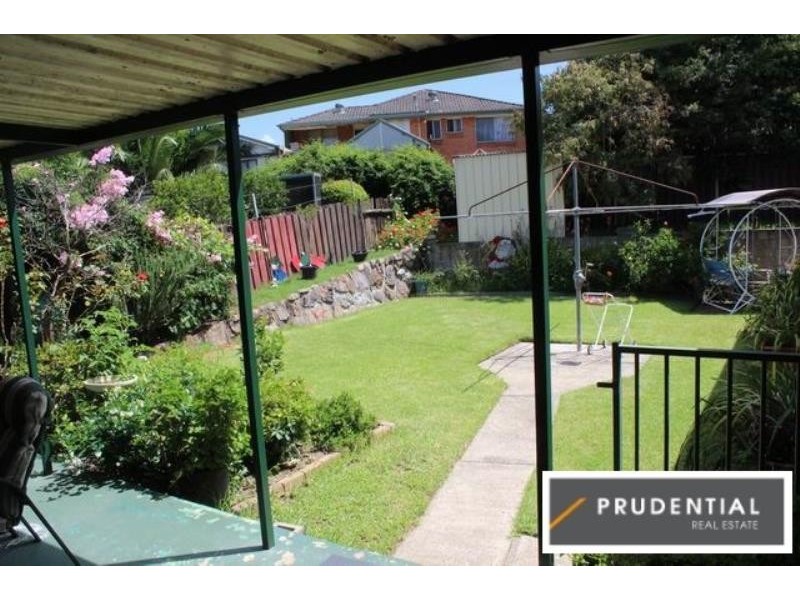 4 Dampier Place, Leumeah NSW 2560