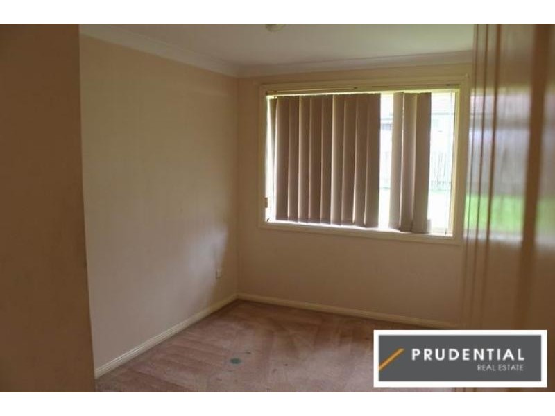 47 Potoroo Avenue, St Helens Park NSW 2560