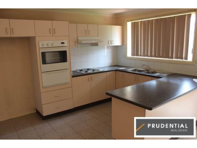 47 Potoroo Avenue, St Helens Park NSW 2560