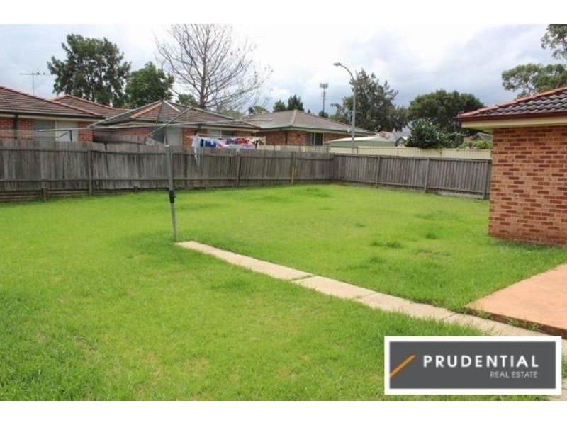 47 Potoroo Avenue, St Helens Park NSW 2560