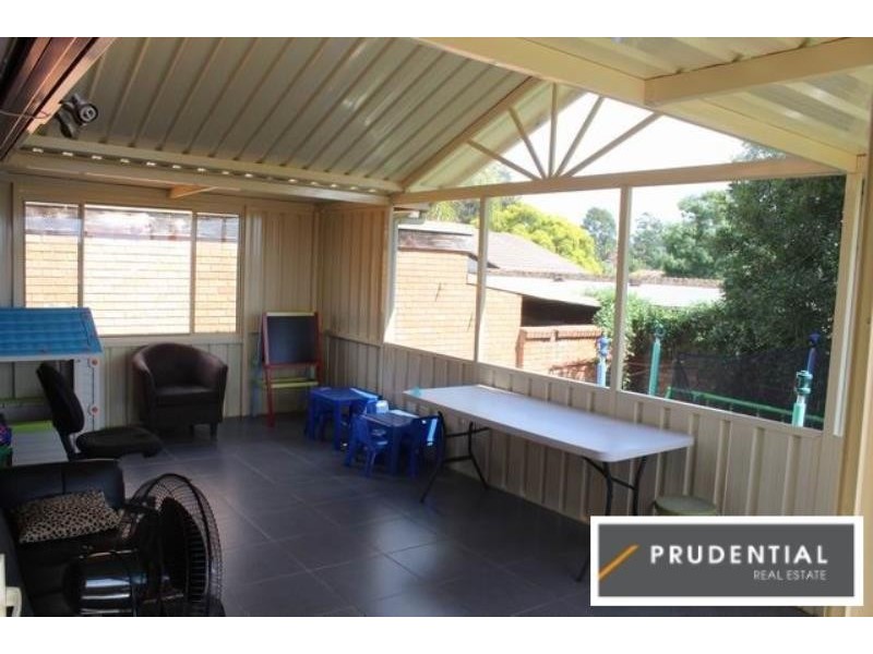 11 Eschol Park Drive, Eschol Park NSW 2558