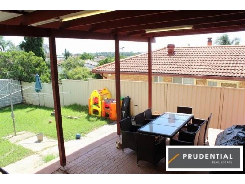 11 Eschol Park Drive, Eschol Park NSW 2558