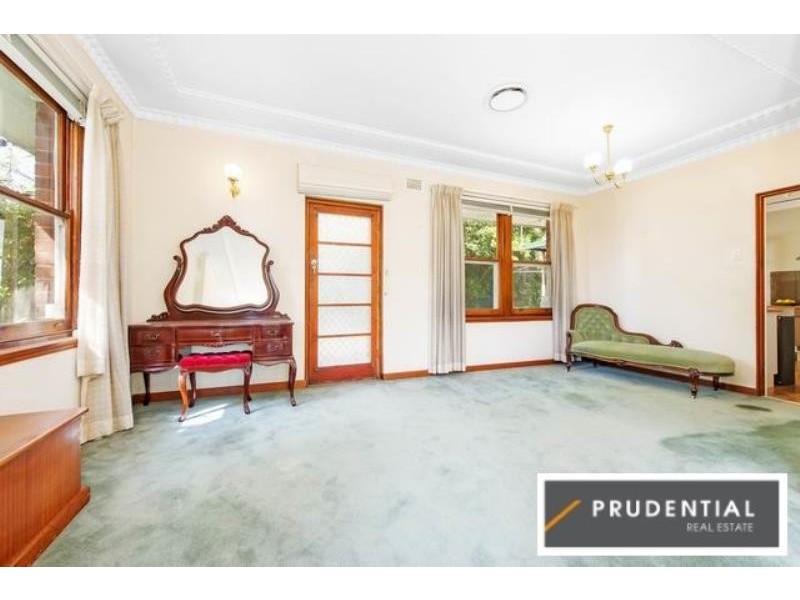 136 Lindesay Street, Campbelltown NSW 2560