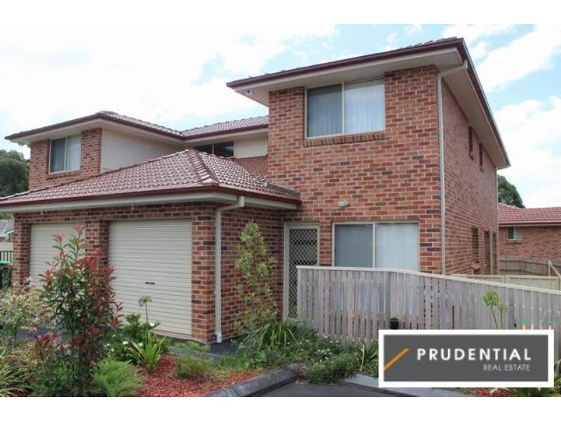 8/4 Feldspar Road, Eagle Vale NSW 2558