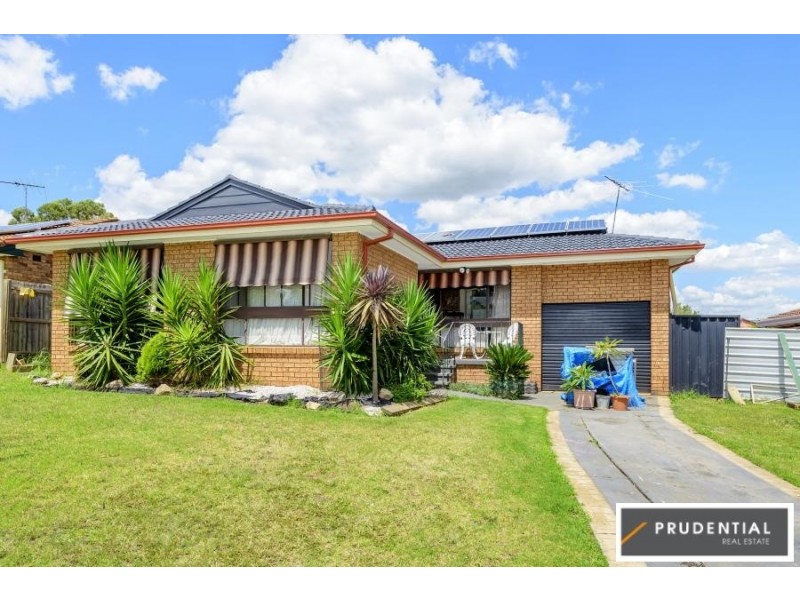 15 Donalbain Circuit, Rosemeadow NSW 2560