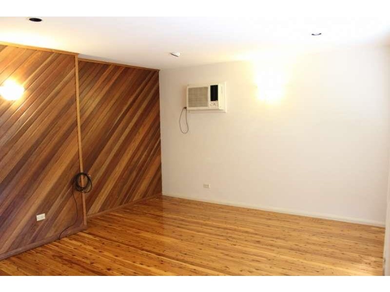 17 Randolph Street, Campbelltown NSW 2560