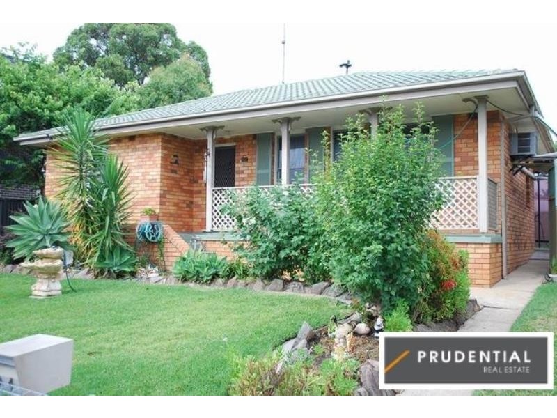 21 Carrington Circuit, Leumeah NSW 2560