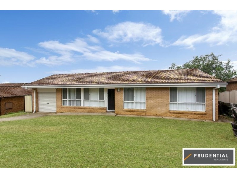 10 Dolomite Place, Eagle Vale NSW 2558