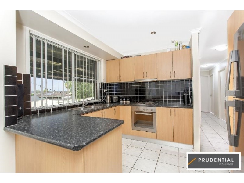 10 Dolomite Place, Eagle Vale NSW 2558
