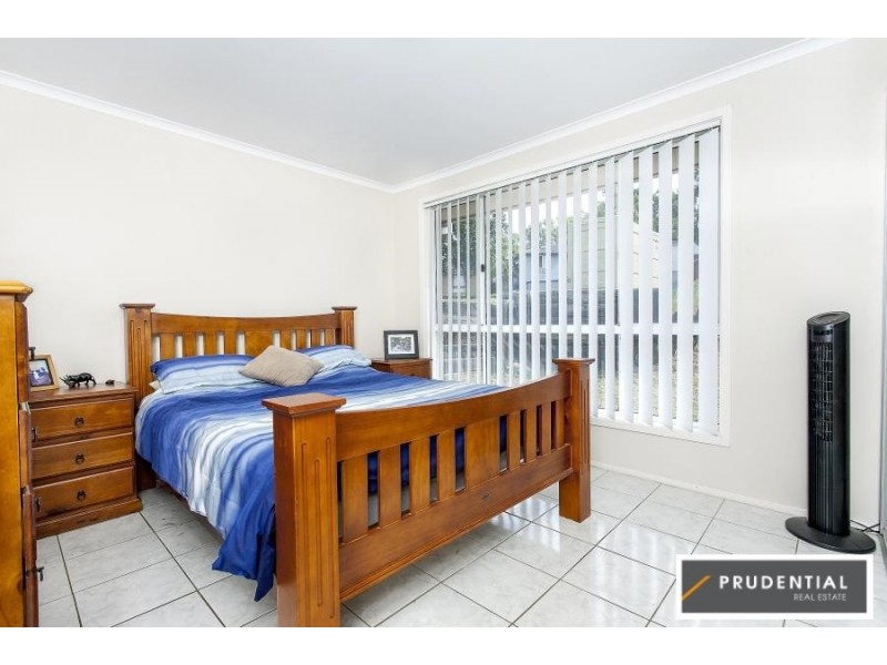 10 Dolomite Place, Eagle Vale NSW 2558