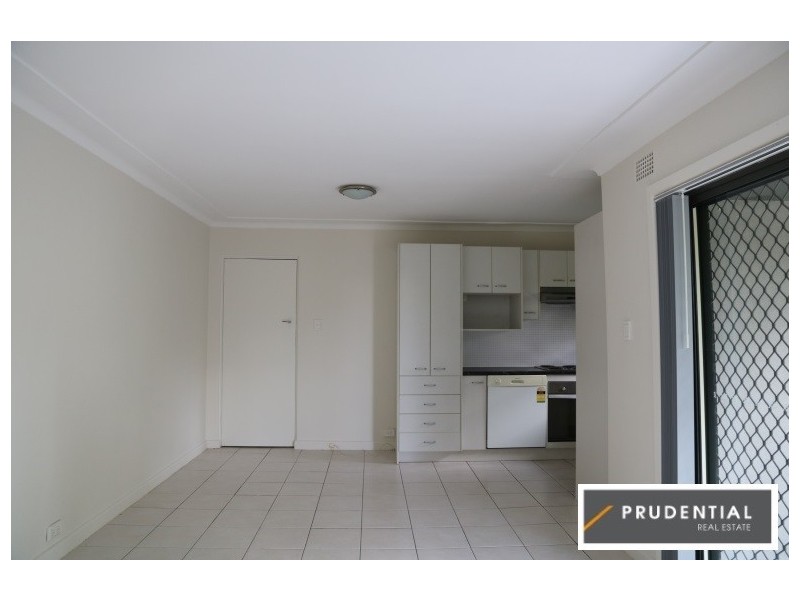 6/4 Sturt Street, Campbelltown NSW 2560