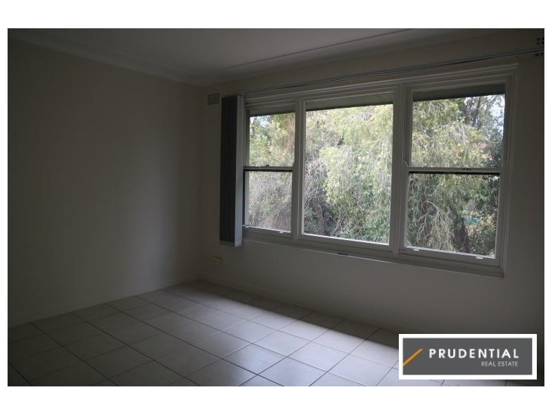 6/4 Sturt Street, Campbelltown NSW 2560