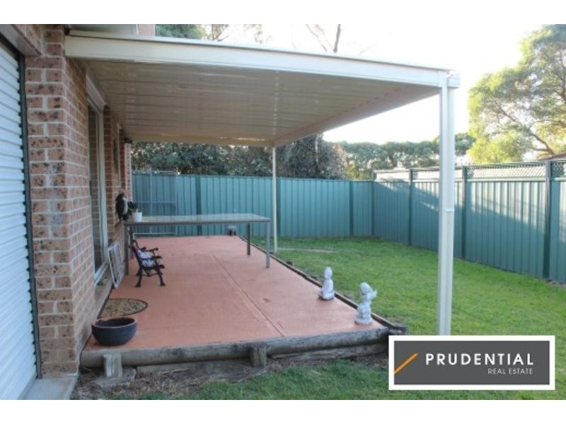 18 Davy Place, St Helens Park NSW 2560