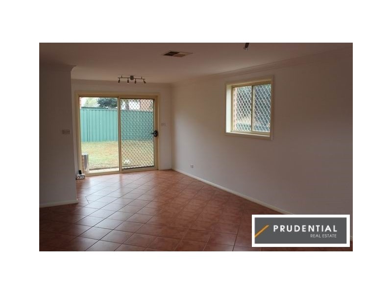 1/1 Wickfield Circuit, Ambarvale NSW 2560