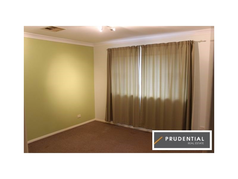 1/1 Wickfield Circuit, Ambarvale NSW 2560