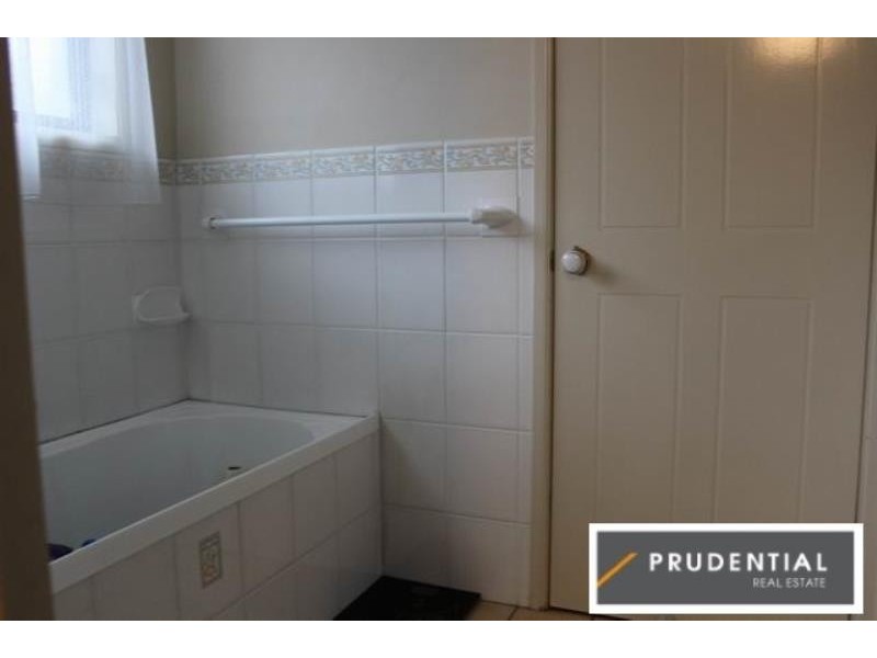 73 Taubman Drive, Horningsea Park NSW 2171