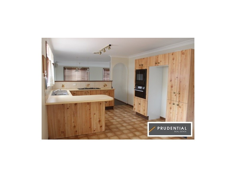 2 Pocket Close, Ambarvale NSW 2560