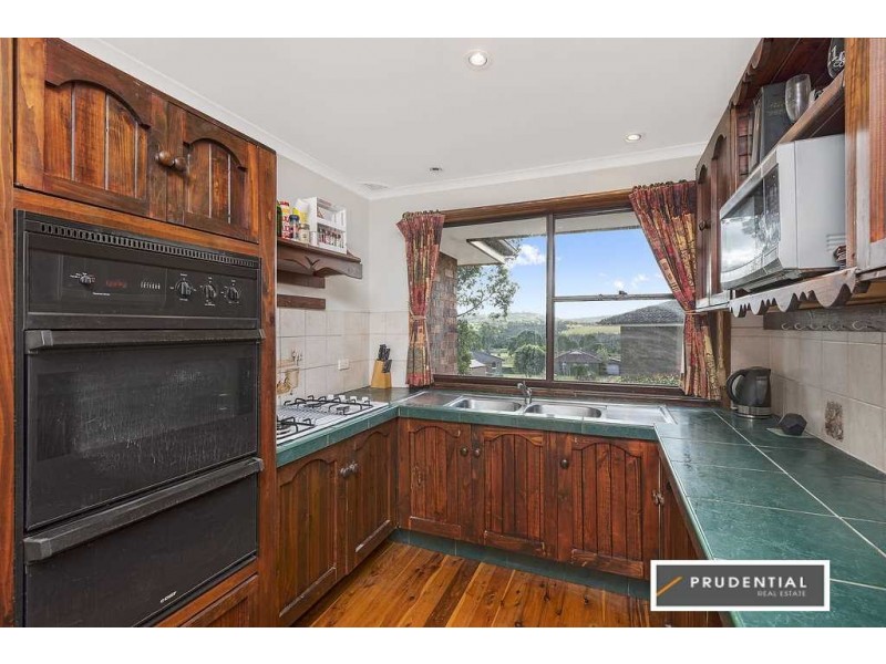 8 Morar Place, St Andrews NSW 2566