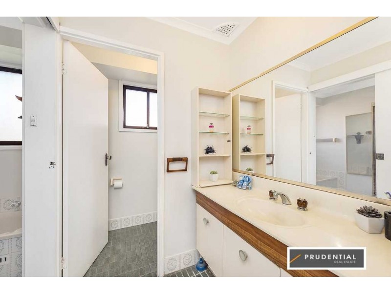 8 Morar Place, St Andrews NSW 2566