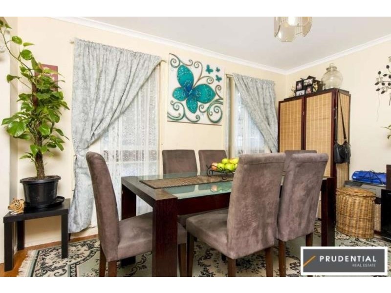 17 Albillo Place, Eschol Park NSW 2558