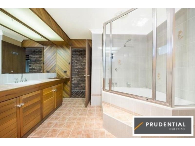 6 Giles Crescent, Ruse NSW 2560