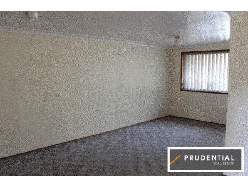 2/14 Bird Place, St Helens Park NSW 2560