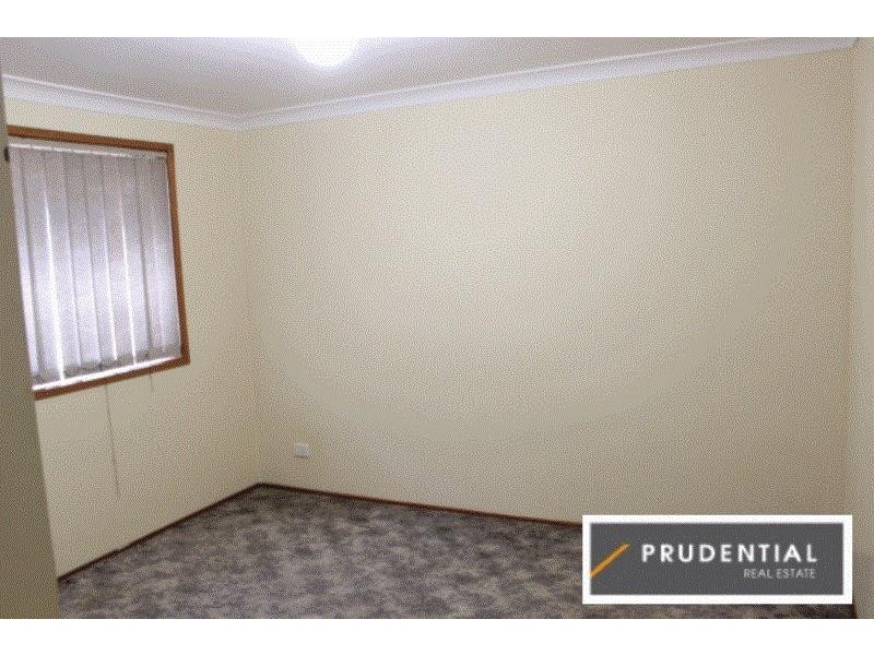 2/14 Bird Place, St Helens Park NSW 2560