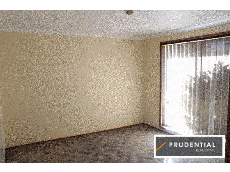 2/14 Bird Place, St Helens Park NSW 2560