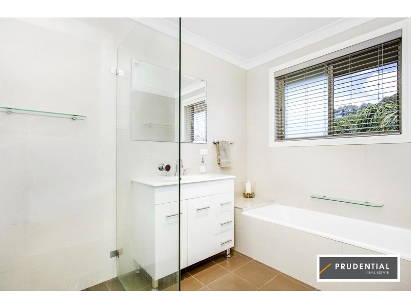 5 GRANITE PL, Eagle Vale NSW 2558