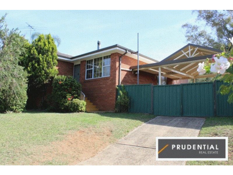 18 Clinton Drive, Narellan NSW 2567