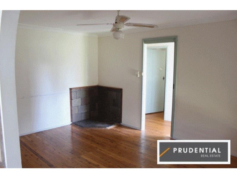 18 Clinton Drive, Narellan NSW 2567