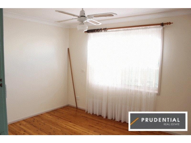 18 Clinton Drive, Narellan NSW 2567