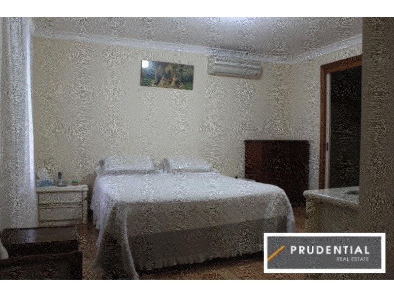 50b Baynton Place, St Helens Park NSW 2560