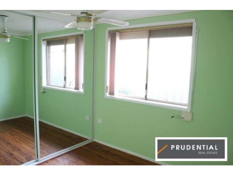 1 Merdle Place, Ambarvale NSW 2560