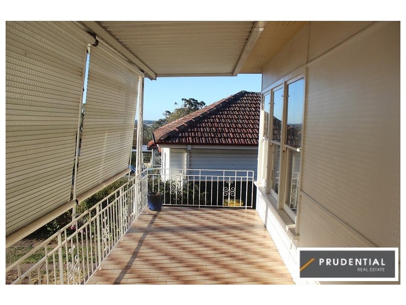 10 Rosalind Crescent, Campbelltown NSW 2560