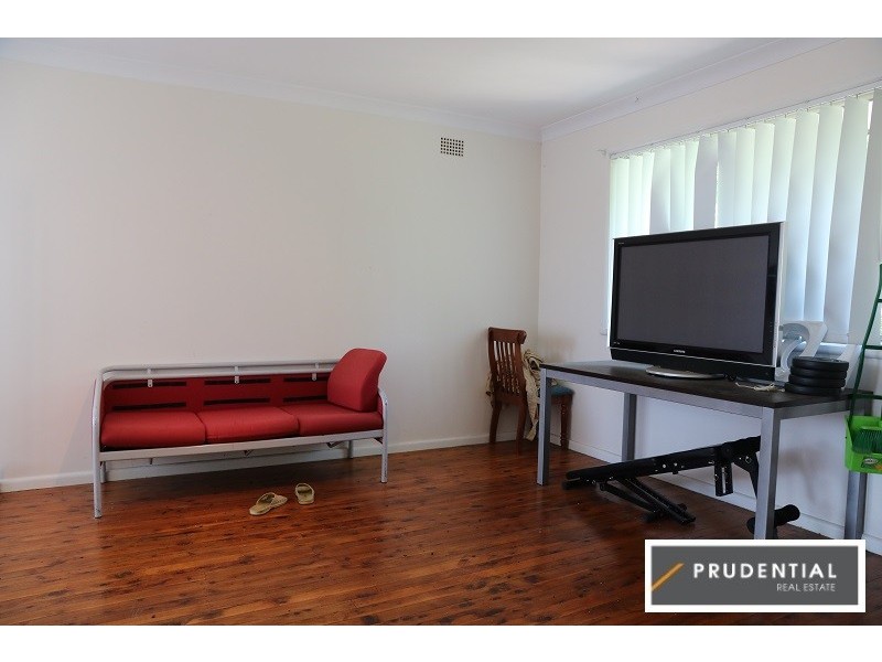 7 Onslow Place, Leumeah NSW 2560