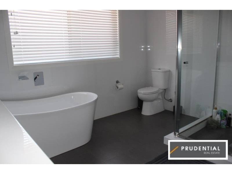 11 Sutton Crescent, Wilton NSW 2571